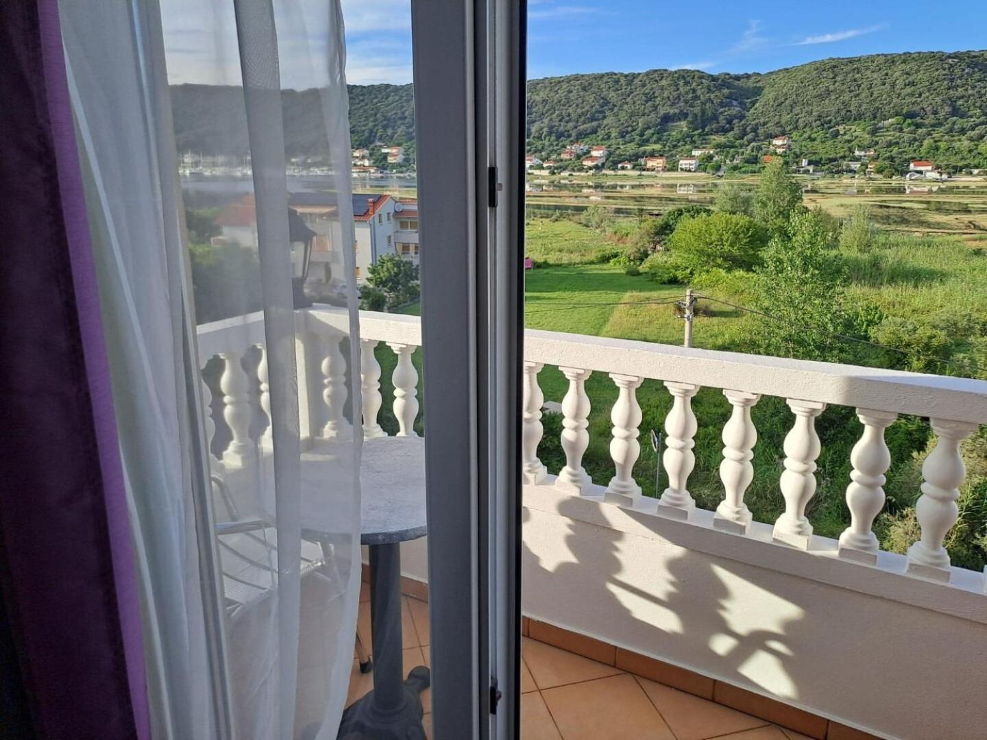 Apartments Mig - With Beautiful Garden Supetarska Draga Exterior photo