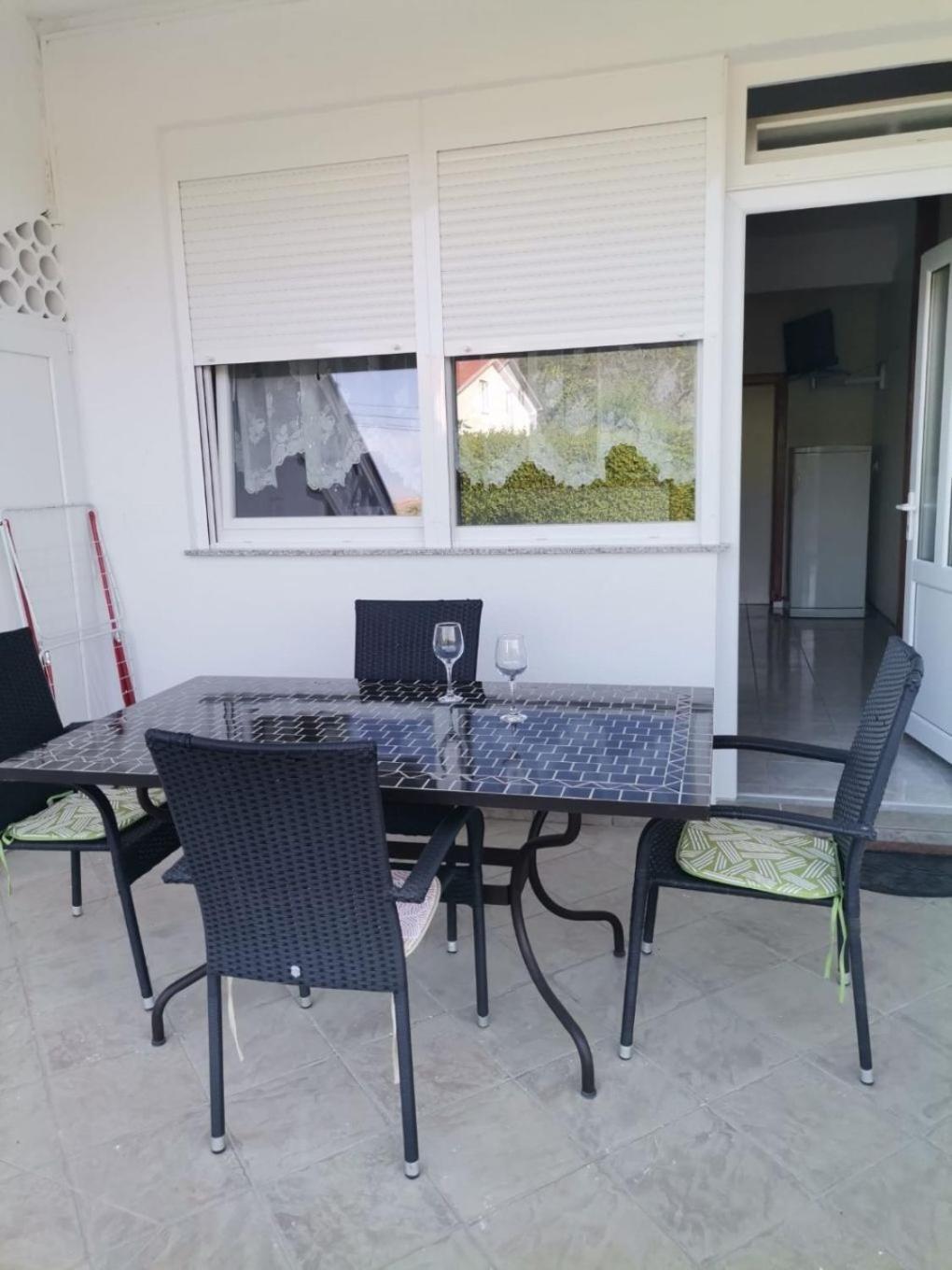 Apartments Mig - With Beautiful Garden Supetarska Draga Exterior photo