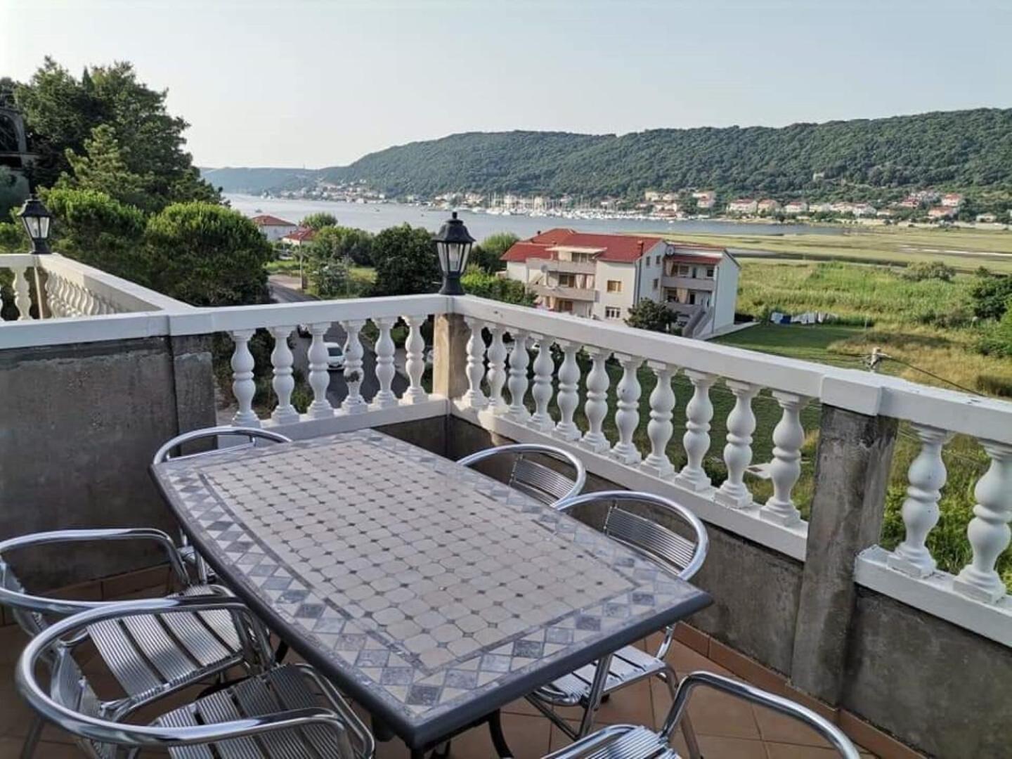 Apartments Mig - With Beautiful Garden Supetarska Draga Exterior photo